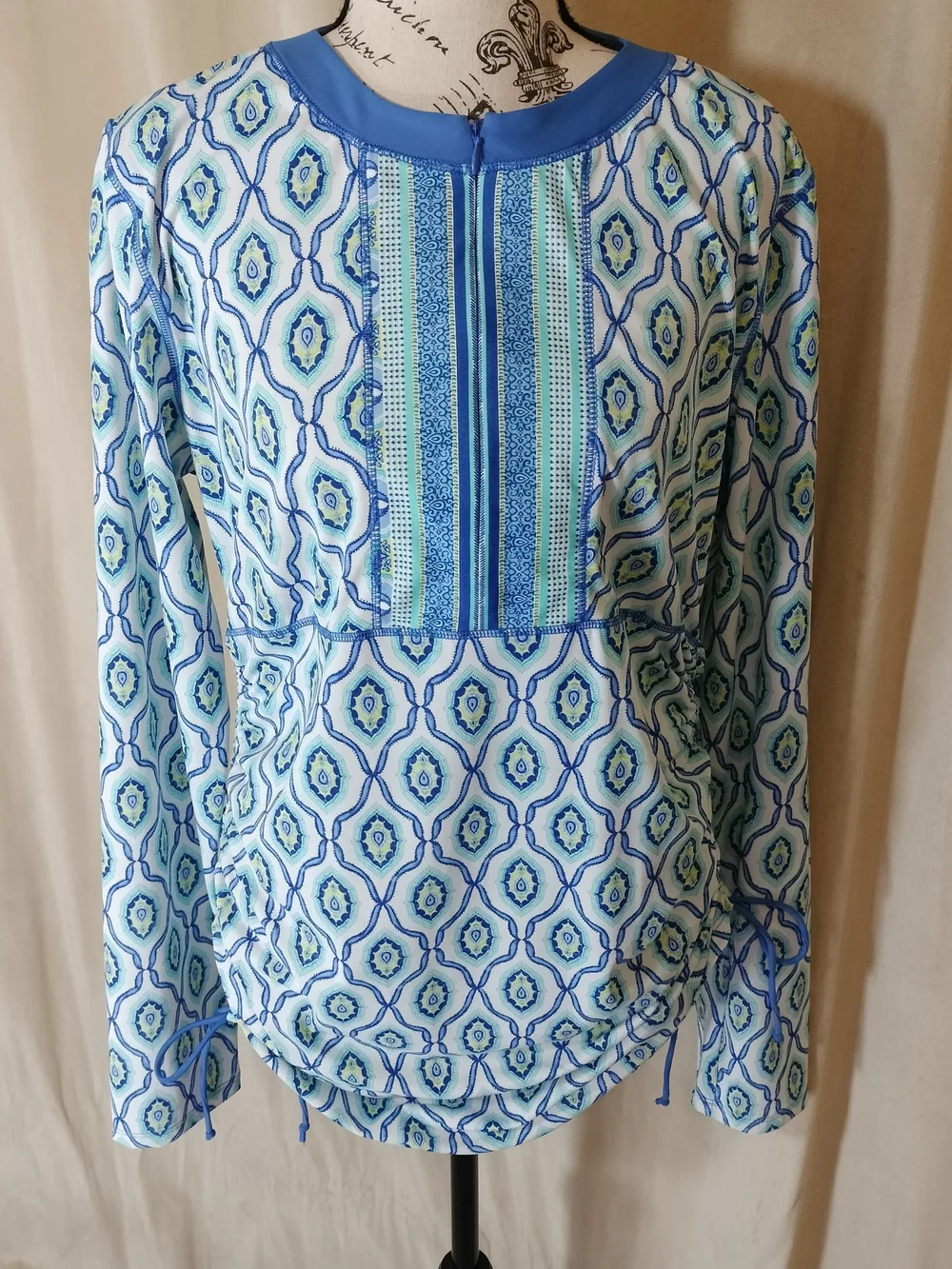 NWOT! Cabana Life Women's Long-Sleeve Zipper Rashguard. Size XL